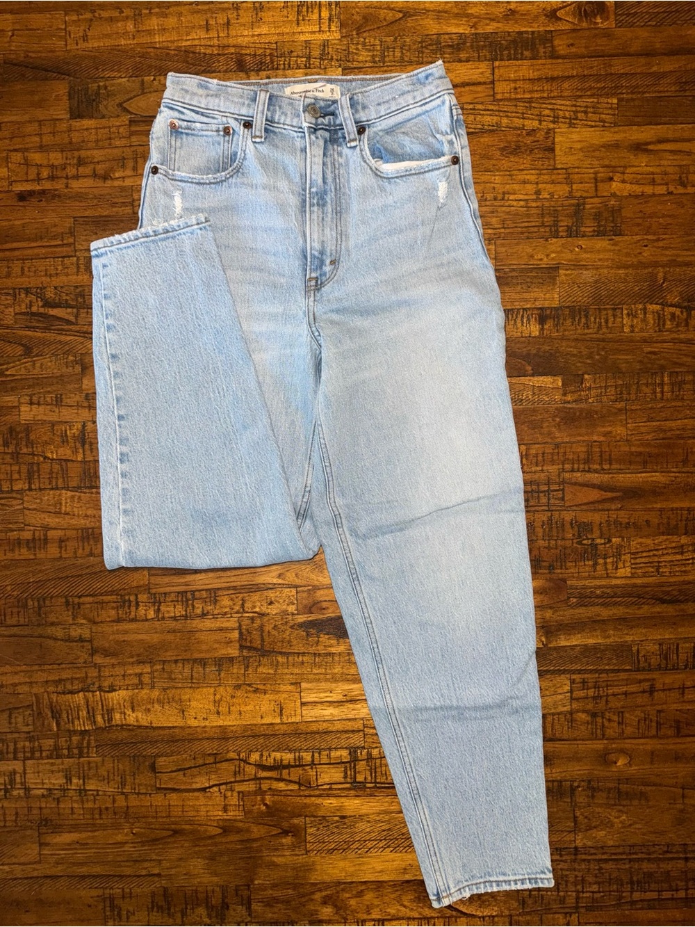 Abercrombie & Fitch Ultra High Rise Jean - Size 26/2 Regular